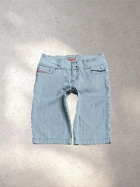 Rare Bubblegum USA Low Rise Striped Cropped Jeans